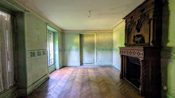 Chennevières-sur-Marne (94430) Maison de 310 m2 à Chennevières sur Marne