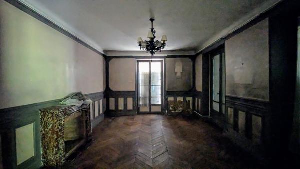 Chennevières-sur-Marne (94430) Maison de 310 m2 à Chennevières sur Marne