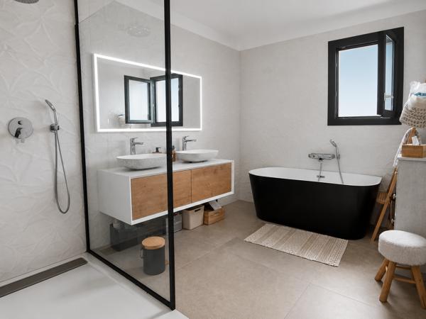 Maison
         5 pièces
        - 140 m² Bien prestige