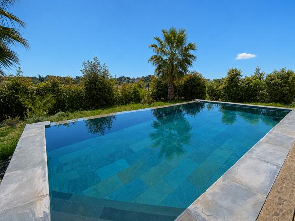 Maison
         5 pièces
        - 140 m² Bien prestige