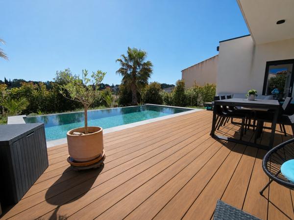 Maison
         5 pièces
        - 140 m² Bien prestige