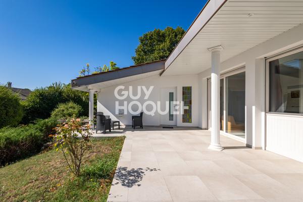 Maison plain-pied, piscine et terrain arboré de 1 645 m² — Chavanoz