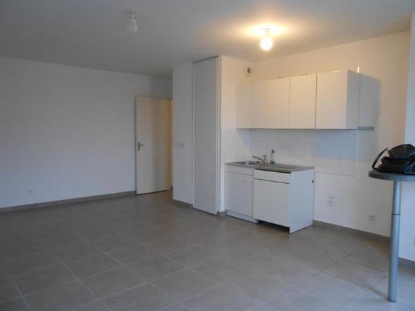 Appartement · Location Bron (69500) 3 pièces · 61m²
