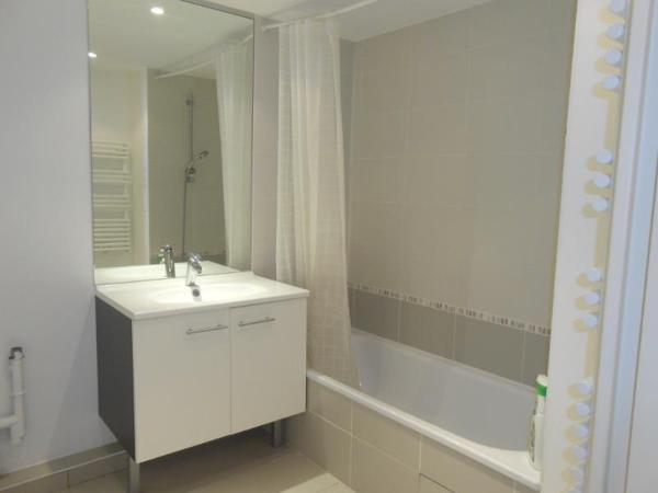 Appartement · Location Bron (69500) 3 pièces · 61m²