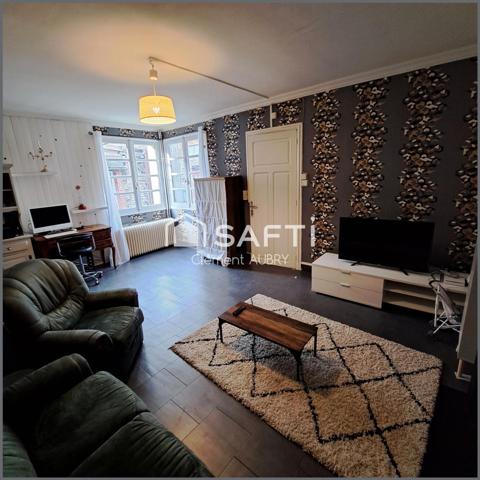 Maison de bourg avec terrain et dépendance !