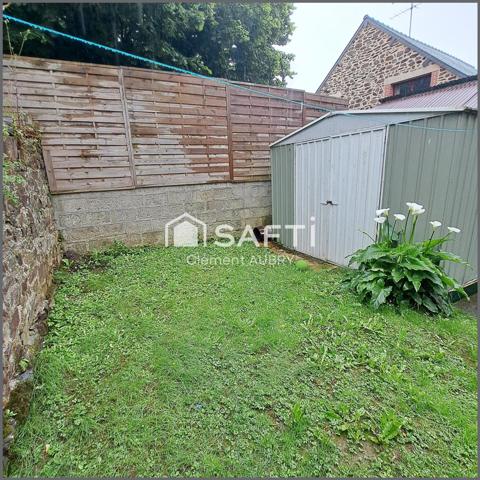 Maison de bourg avec terrain et dépendance !