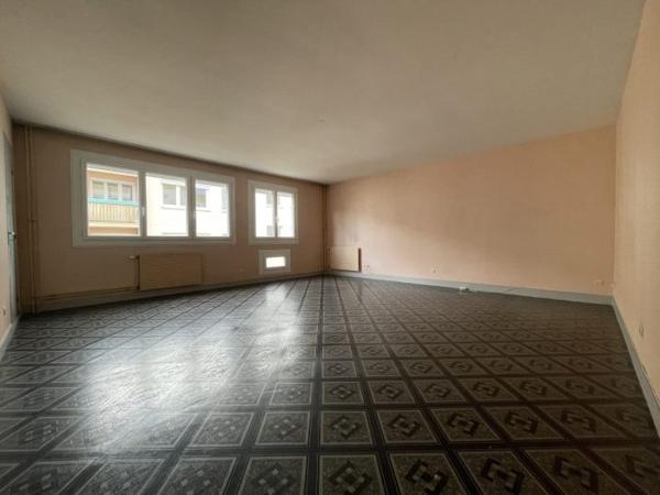 T5 et plus Le Mans Gazonfier 110.71 m²