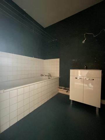 T5 et plus Le Mans Gazonfier 110.71 m²