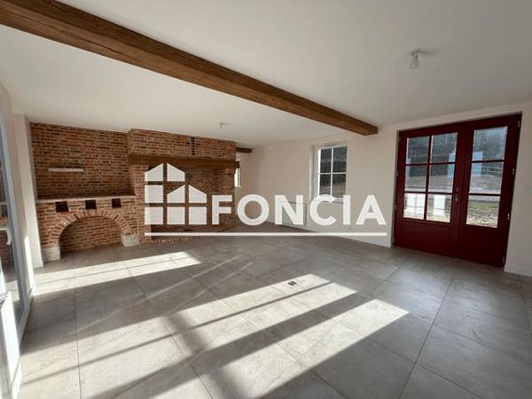 Location Maison 5 pièces 137.8 m² - Mezidon Vallee D'auge 14270