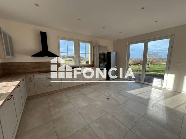 Location Maison 5 pièces 137.8 m² - Mezidon Vallee D'auge 14270