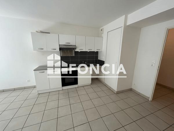 Location Appartement 3 pièces 64.7 m² - 57 AVENUE CAPITAINE GEORGES GUYNEMER Caen 14000