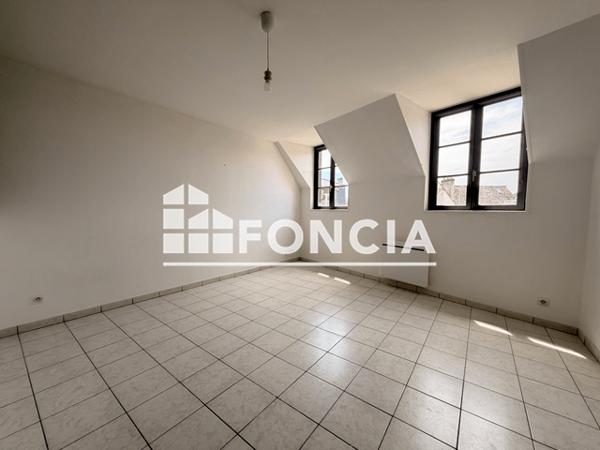 Location Studio 32.54 m² - 7 RUE ML LATTRE DE TASSIGNY Chartres 28000