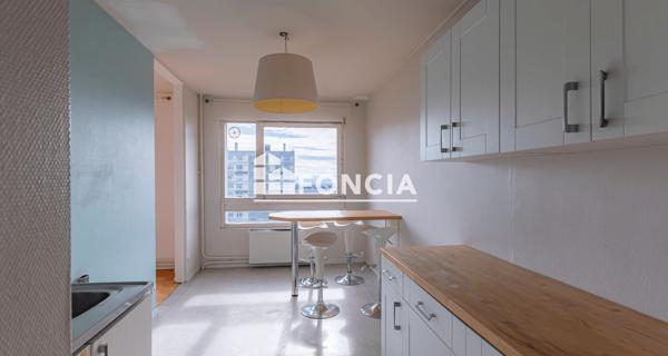 À vendre Appartement 3 pièces 64 m² - Pierre-bénite 69310