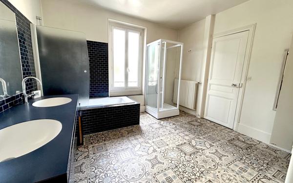 Maison à vendre    8 pièces • 178 m2 Meaux