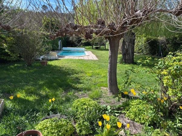 Maison rénovée de plain pied proche commodités