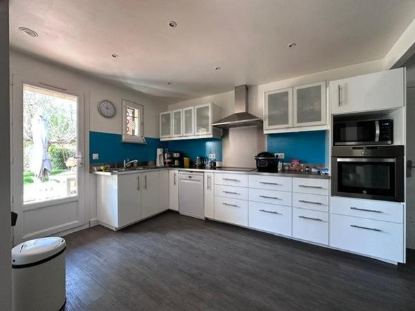 Maison rénovée de plain pied proche commodités