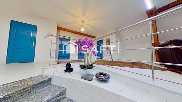 Magnifique maison d'architecte, terrain 16 ares, 6 chambres, 4 salles d'eau, bureaux, sous-sol de 413 m2 dont garage de 312 m2 + garage 2 voitures au RDC