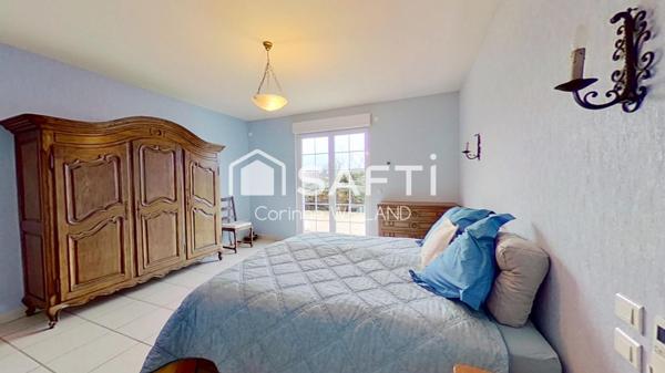 Magnifique maison d'architecte, terrain 16 ares, 6 chambres, 4 salles d'eau, bureaux, sous-sol de 413 m2 dont garage de 312 m2 + garage 2 voitures au RDC