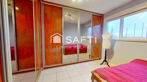 Magnifique maison d'architecte, terrain 16 ares, 6 chambres, 4 salles d'eau, bureaux, sous-sol de 413 m2 dont garage de 312 m2 + garage 2 voitures au RDC