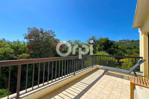 Appartement à vendre    3 pièces • 64,81 m2 Mandelieu-la-Napoule