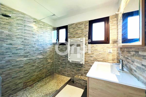 Appartement à vendre    3 pièces • 64,81 m2 Mandelieu-la-Napoule