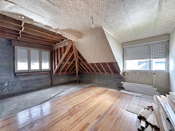 lorient – merville – appartement 4 pièces – a renover – stationnements + cave