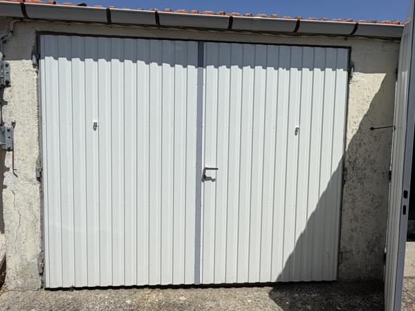Garage
                                                                                                                                                
                                                                                                                                                
                                                                                                                                                
                                                                                                                                                                                                                                                                                                                        13.50  m²