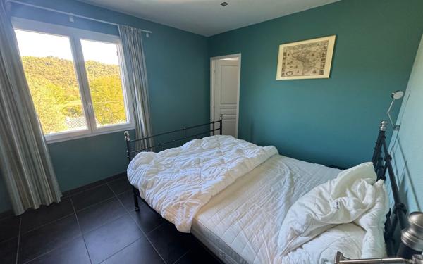 Maison à vendre    8 pièces •  Allemagne-en-Provence