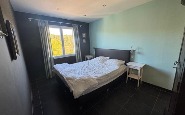 Maison à vendre    8 pièces •  Allemagne-en-Provence