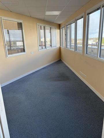 Fonds et/ou murs commerciaux à louer à Saint-Malo en Ille-et-Vilaine (35400), ref : 35104-L116