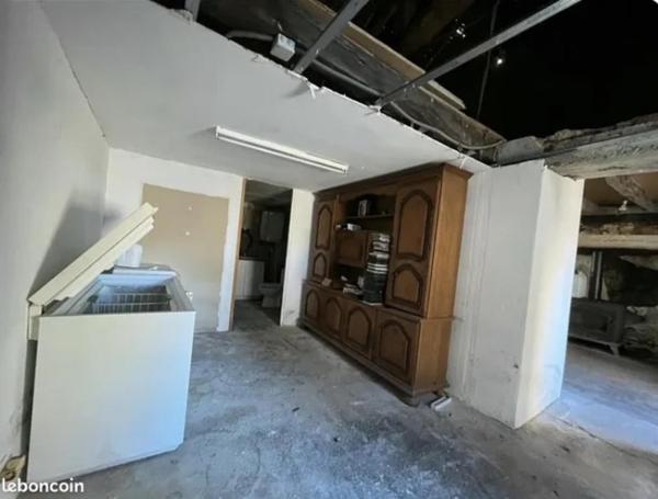 Ensemble immobilier à rénover , gros potentiel a saisir