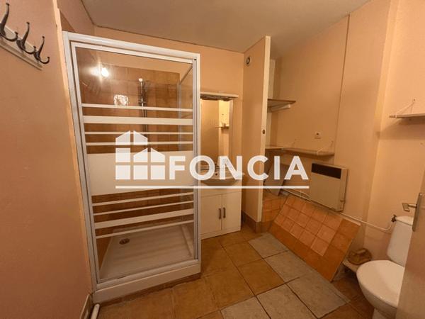 Location Appartement 2 pièces 47.27 m² - 102 RUE GRANDE Mane 04300