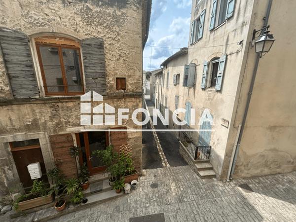 Location Appartement 2 pièces 47.27 m² - 102 RUE GRANDE Mane 04300
