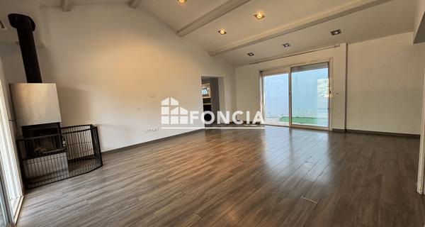 À vendre Maison 6 pièces 207 m² - Solliès-toucas 83210