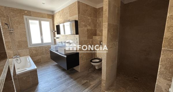 À vendre Maison 6 pièces 207 m² - Solliès-toucas 83210