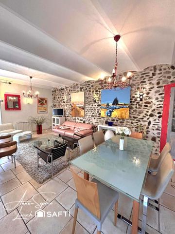 DEMEURE DE CHARME AVEC PISCINE ET JARDIN PAYSAGÉ