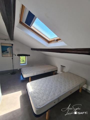 DEMEURE DE CHARME AVEC PISCINE ET JARDIN PAYSAGÉ