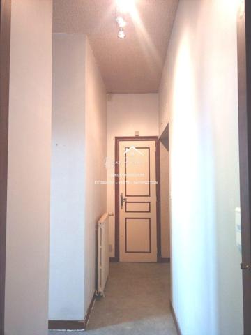 Idéalement situé, en plein coeur de DESCARTES