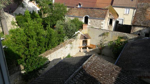 Idéalement situé, en plein coeur de DESCARTES