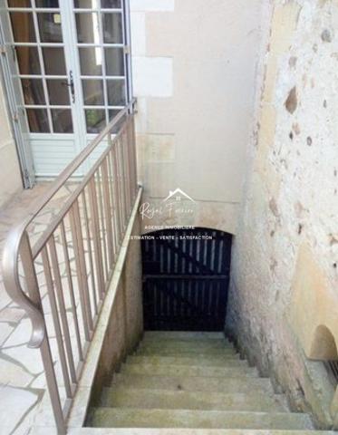 Idéalement situé, en plein coeur de DESCARTES