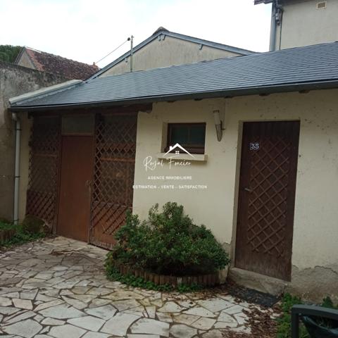 Idéalement situé, en plein coeur de DESCARTES