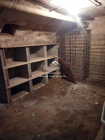 Idéalement situé, en plein coeur de DESCARTES