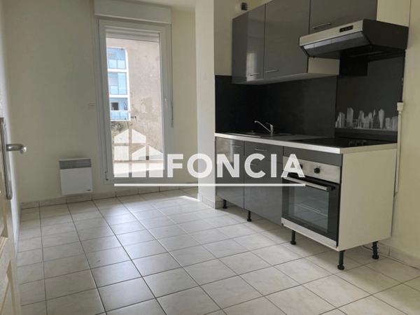 Location Appartement 3 pièces 72.19 m² - 18 RUE HENRI BARBUSSE La Seyne Sur Mer 83500