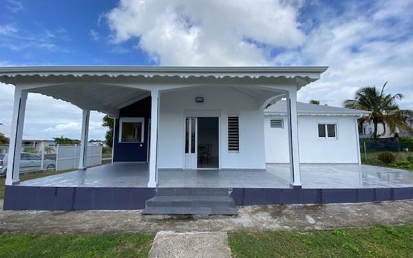 Maison à louer    4 pièces •  Sainte-Anne