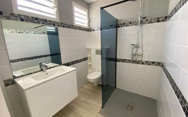 Maison à louer    4 pièces •  Sainte-Anne