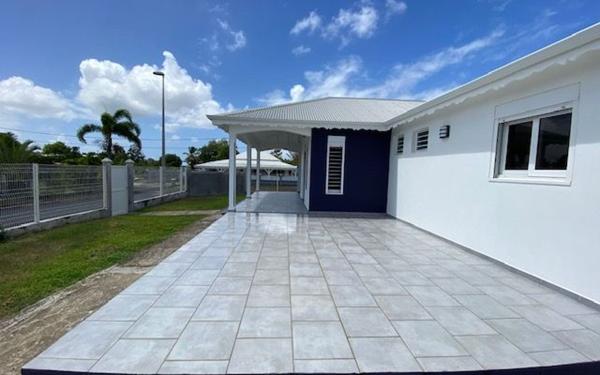 Maison à louer    4 pièces •  Sainte-Anne