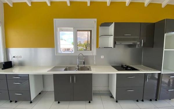 Maison à louer    4 pièces •  Sainte-Anne