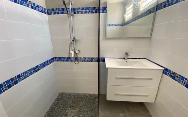 Maison à louer    4 pièces •  Sainte-Anne