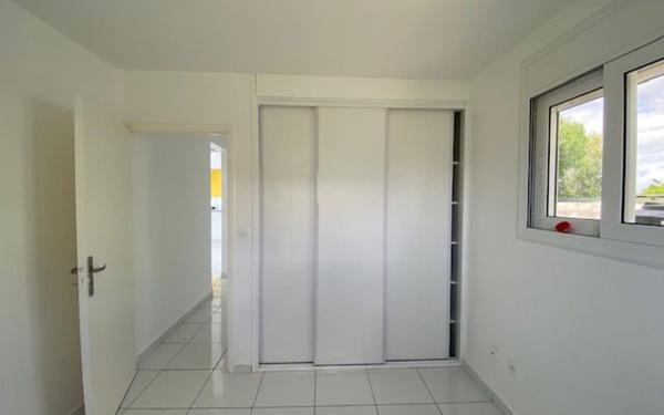 Maison à louer    4 pièces •  Sainte-Anne