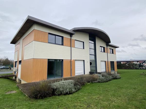 Bureaux 357m² – Beaucouze